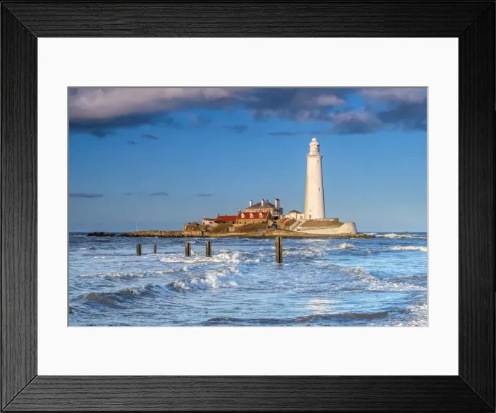 Framed Print : UK, England, Tyne and Wear, North Tyneside, Whitley Bay, St Marys Island, St. Marys Lighthouse