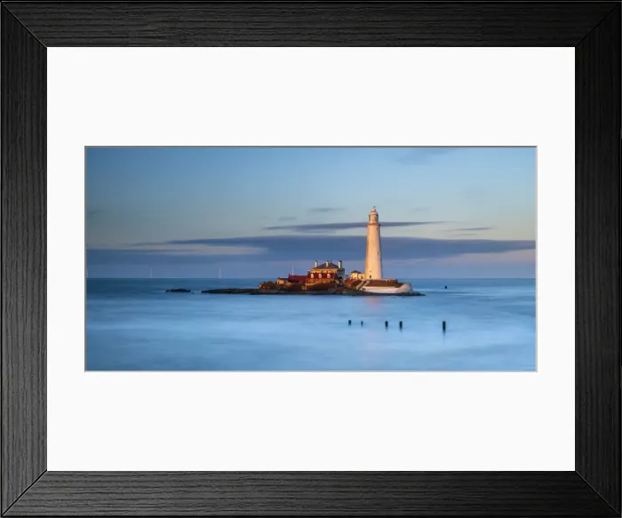 Framed Print : UK, England, Tyne and Wear, North Tyneside, Whitley Bay, St Marys Island, St. Marys Lighthouse
