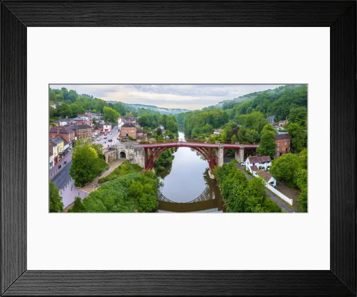 Framed Print : UK, England, Shropshire, Telford, Ironbridge Gorge, UNESCO World Heritage Site, Ironbridge, The Iron Bridge over River Severn Framed Print : UK, England, Shropshire, Telford, Ironbridge Gorge, UNESCO World Heritage Site, Ironbridge, The Iron Bridge over River Severn