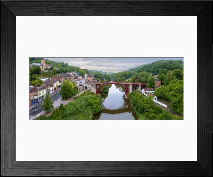Framed Print : UK, England, Shropshire, Telford, Ironbridge Gorge, UNESCO World Heritage Site, Ironbridge, The Iron Bridge over River Severn Framed Print : UK, England, Shropshire, Telford, Ironbridge Gorge, UNESCO World Heritage Site, Ironbridge, The Iron Bridge over River Severn