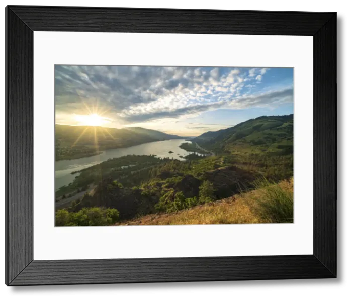 Framed Print : USA, Oregon, Columbia River Gorge, Rowena Plateau Framed Print : USA, Oregon, Columbia River Gorge, Rowena Plateau