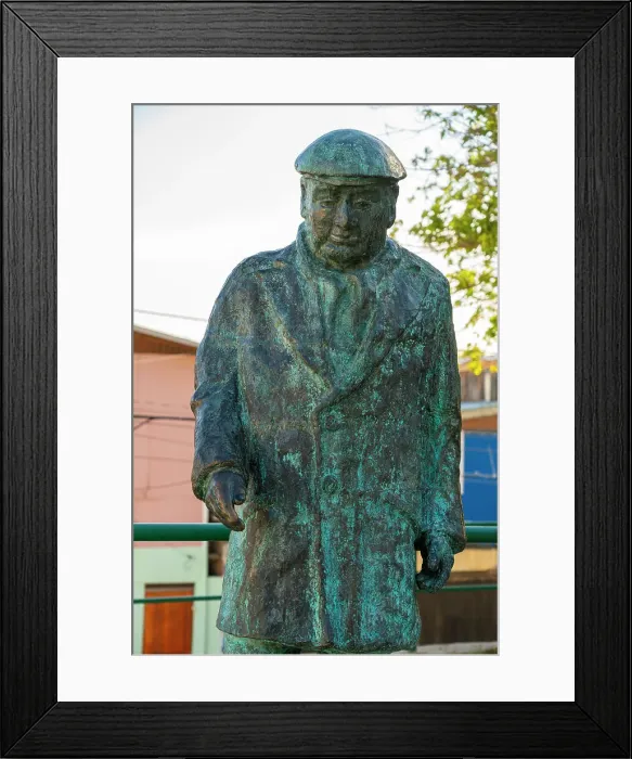 Framed Print : Statue of Chilean Nobel prize winning poet Pablo Neruda, Plaza De Los Poetas, Cerro La Florida, Valparaiso, Valparaiso Province, Valparaiso Region, Chile Framed Print : Statue of Chilean Nobel prize winning poet Pablo Neruda, Plaza De Los Poetas, Cerro La Florida, Valparaiso, Valparaiso Province, Valparaiso Region, Chile