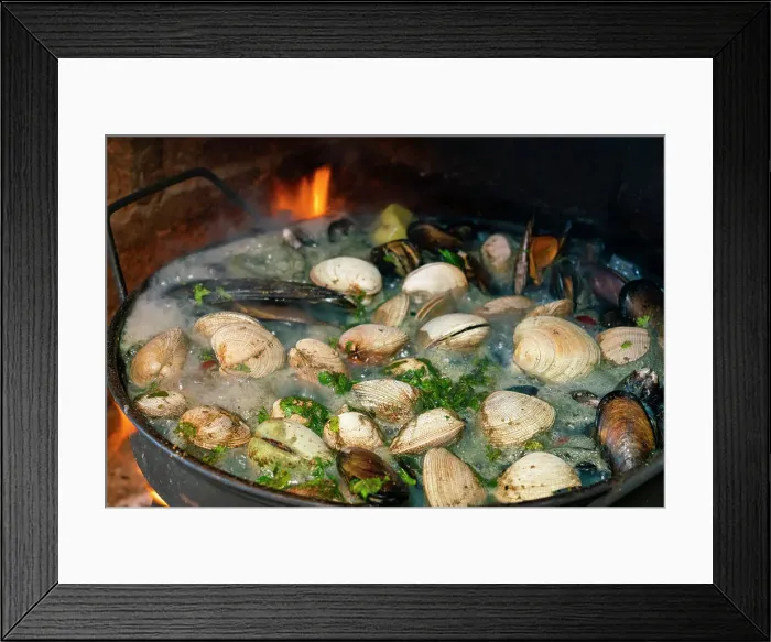 Framed Print : Chilean dish named mariscos al disco on open fire, Valparaiso, Valparaiso Province, Valparaiso Region, Chile Framed Print : Chilean dish named mariscos al disco on open fire, Valparaiso, Valparaiso Province, Valparaiso Region, Chile