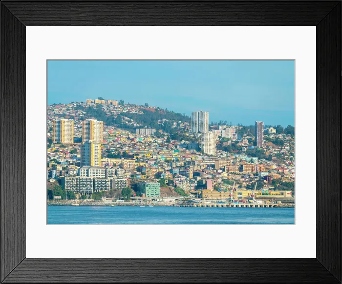 Framed Print : Buildings on mountain in front of sea at Valparaiso, Valparaiso Province, Valparaiso Region, Chile Framed Print : Buildings on mountain in front of sea at Valparaiso, Valparaiso Province, Valparaiso Region, Chile