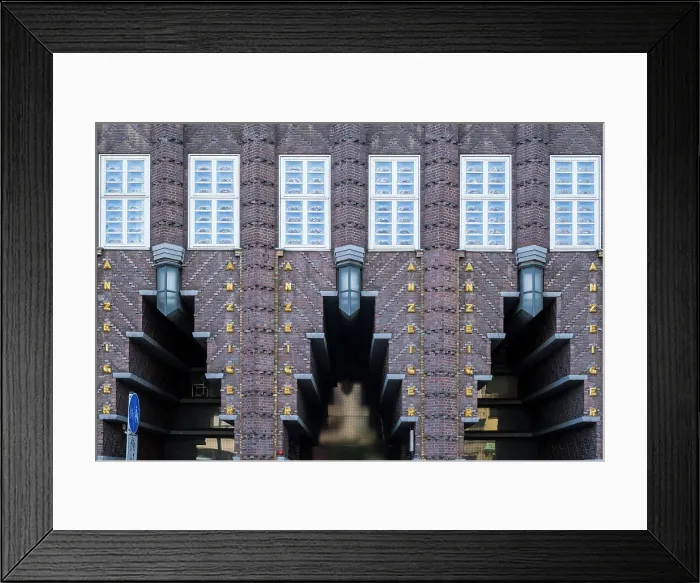 Framed Print : Anzeiger-Hochhaus, Hannover, Lower Saxony, Germany