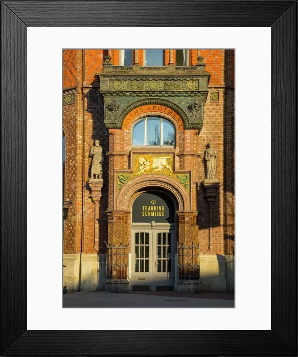 Framed Print : Building on Karmarsch Strasse, Hannover, Lower Saxony, Germany Framed Print : Building on Karmarsch Strasse, Hannover, Lower Saxony, Germany