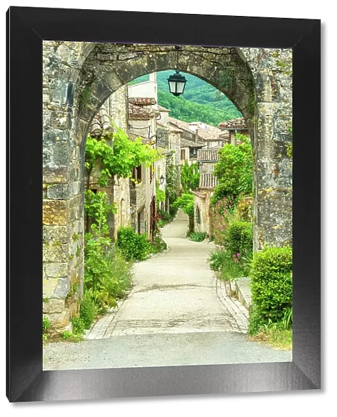 Medieval Gate, Bruniquel, Tarn-et-Garonne, Occitanie, France