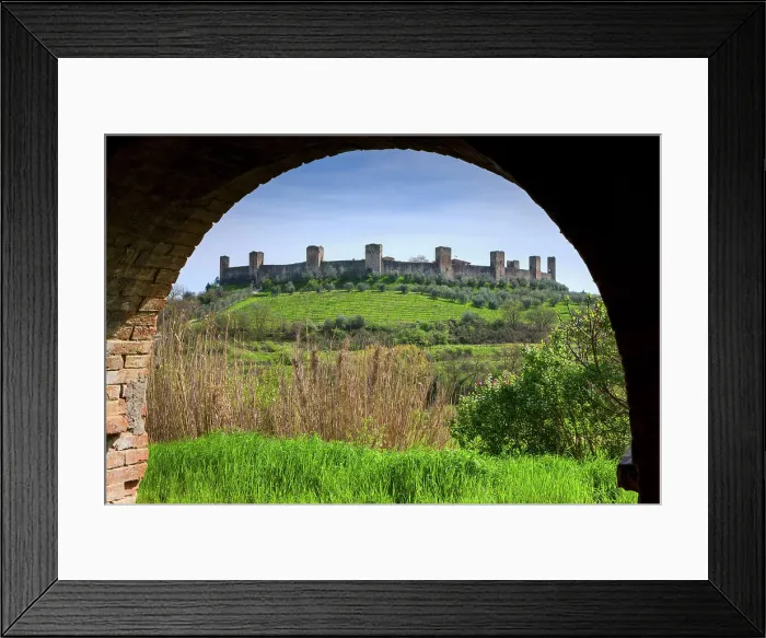 Framed Print : Italy, Tuscany, Monteriggioni old town, city wall Framed Print : Italy, Tuscany, Monteriggioni old town, city wall