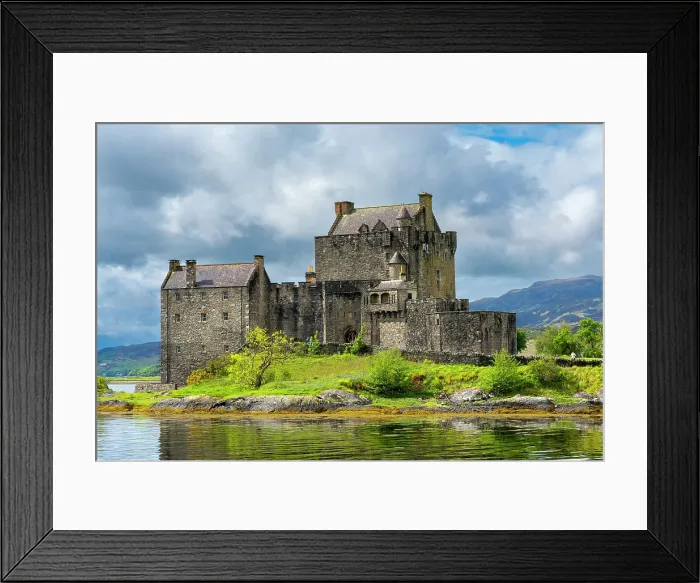 Framed Print : Eilean Donan Castle by Loch Duich against sky, Dornie, Kyle of Lochalsh, The Highlands, Scotland, United Kingdom Framed Print : Eilean Donan Castle by Loch Duich against sky, Dornie, Kyle of Lochalsh, The Highlands, Scotland, United Kingdom