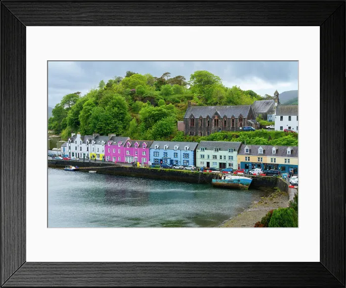 Framed Print : Colorful houses and Skye Gathering Hall in Portree harbour, Isle of Skye, Scottish Highlands, Scotland, UK Framed Print : Colorful houses and Skye Gathering Hall in Portree harbour, Isle of Skye, Scottish Highlands, Scotland, UK