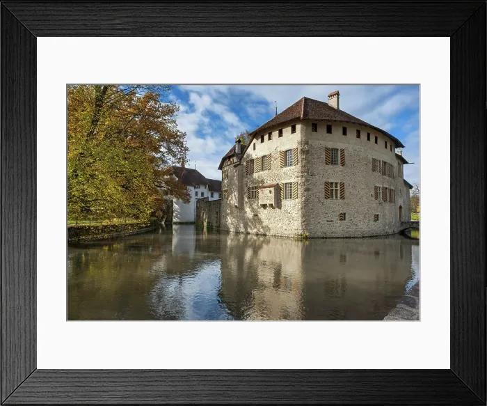 Framed Print : Switzerland, Canton of Aargau, Hallwil castle, moated castlde Framed Print : Switzerland, Canton of Aargau, Hallwil castle, moated castlde