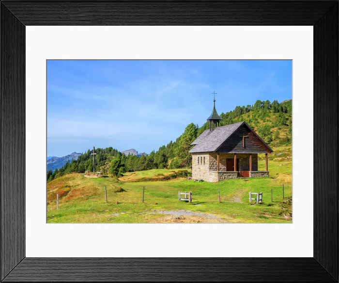 Framed Print : Chapel near Seewenseeli, Lucerne / Obwalden, Switzerland Framed Print : Chapel near Seewenseeli, Lucerne / Obwalden, Switzerland