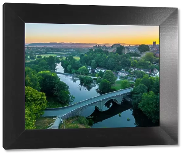 UK, England, Shropshire, Ludlow, Ludlow Castle at sunrise, River Teme