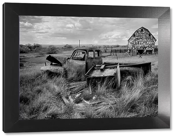 USA, Great Plains, Montana, Big Sandy, abandoned farm