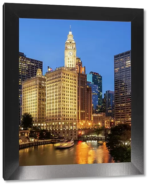 Wrigley Building and Chicago River, Chicago, Illinois, USA