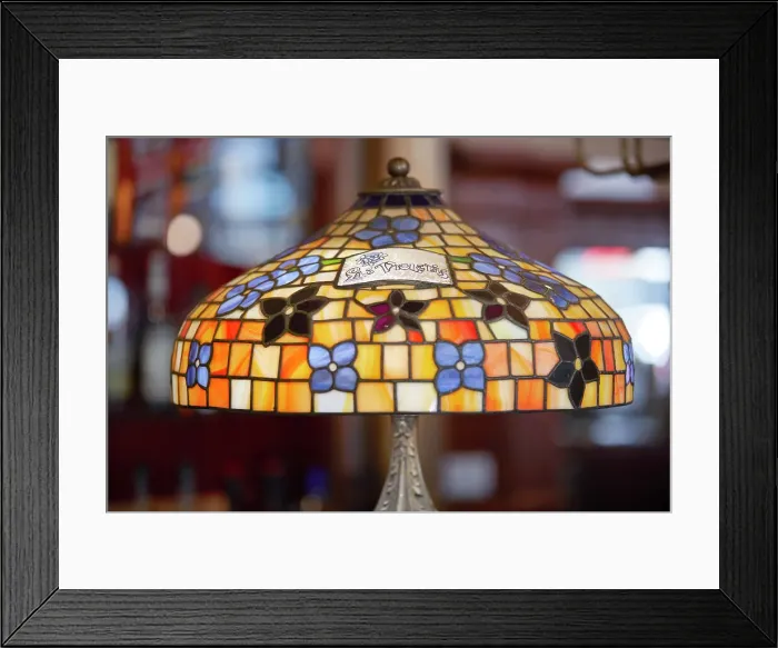 Framed Print : Detail of a vitreaux lamp inside the Notable Bar Cafe Las Violetas (Spanish: Confiteria Las Violetas), Almagro, Buenos Aires, Argentina