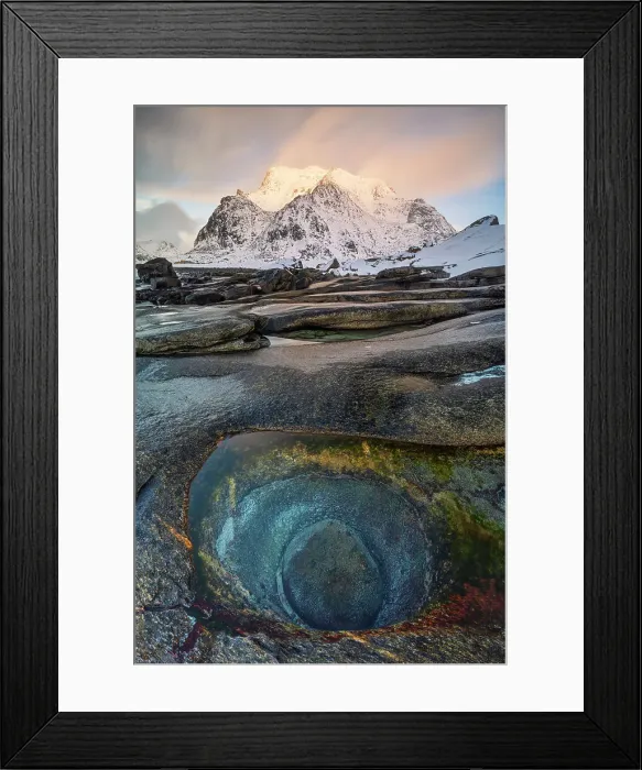 Framed Print : Uttakleiv beach with a famous eye of dragon in foreground, Vestvagoy, Lofoten island, Norway Framed Print : Uttakleiv beach with a famous eye of dragon in foreground, Vestvagoy, Lofoten island, Norway