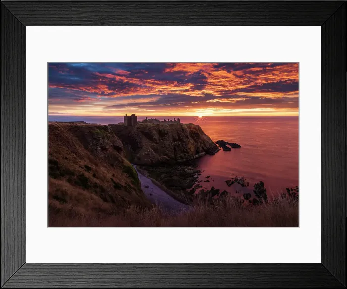 Framed Print : Sunrise at Dunnottar castle, Aberdeenshire, Scotland Framed Print : Sunrise at Dunnottar castle, Aberdeenshire, Scotland