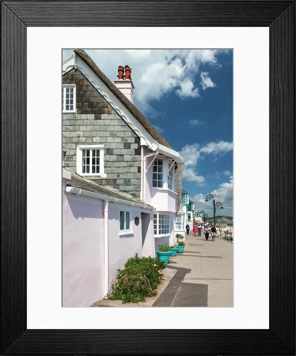 Framed Print : Seafront promenade in the seaside resort of Lyme Regis, Dorset, England Framed Print : Seafront promenade in the seaside resort of Lyme Regis, Dorset, England