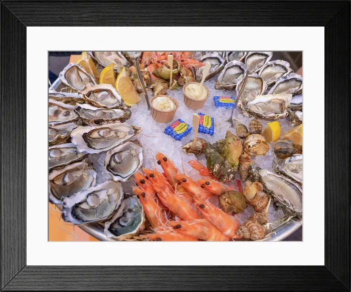 Framed Print : Restaurant serving a plateau de fruits de mer, Le Panier de Marseille, Marseille, Provence-Alpes-Cote d'Azur, France Framed Print : Restaurant serving a plateau de fruits de mer, Le Panier de Marseille, Marseille, Provence-Alpes-Cote d'Azur, France