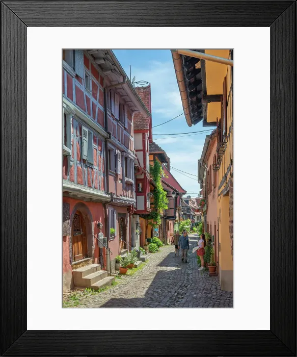 Framed Print : Alley at Eguisheim, Haut-Rhin, Alsace, Alsace-Champagne-Ardenne-Lorraine, Grand Est, France