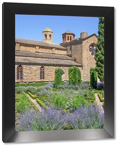 Abbey Sainte-Marie de Fontfroide near Narbonne, Aude, Languedoc-Roussillon, Occitanie, France