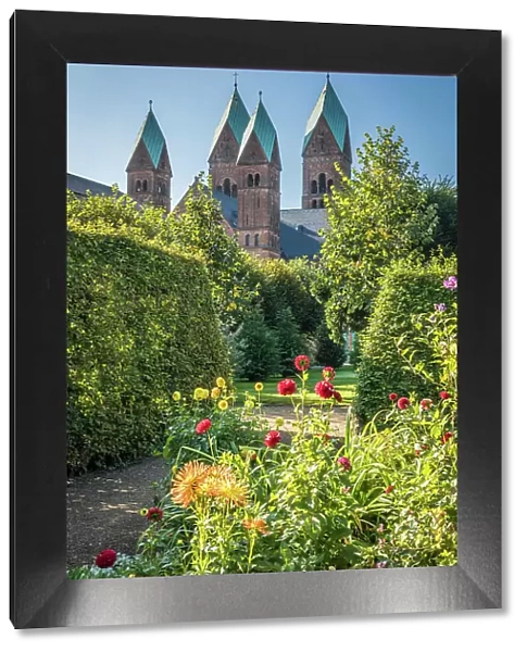 Flower bed in the castle park of Bad Homburg with a view to the Church of the Redeemer, Taunus, Hesse, Germany