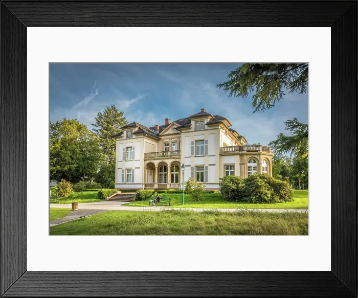Framed Print : Villa Wertheimber in Gustavsgarten Park (part of the Landgravial Gardens) in Bad Homburg vor der Hoehe, Taunus, Hesse, Germany