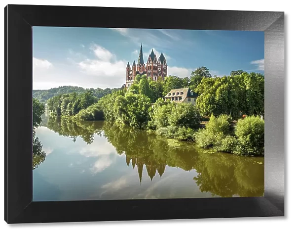 View from the old Lahn Bridge to Limburg Cathedral, Limburg, Lahn Valley, Hesse, Germany