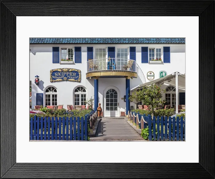 Framed Print : Restaurant in the pedestrian zone in Zingst, Mecklenburg-Western Pomerania, Baltic Sea, Northern Germany, Germany Framed Print : Restaurant in the pedestrian zone in Zingst, Mecklenburg-Western Pomerania, Baltic Sea, Northern Germany, Germany