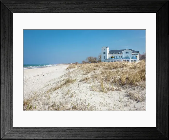 Framed Print : White villa on the beach of Heiligendamm, Mecklenburg-West Pomerania, Baltic Sea, Northern Germany, Germany Framed Print : White villa on the beach of Heiligendamm, Mecklenburg-West Pomerania, Baltic Sea, Northern Germany, Germany