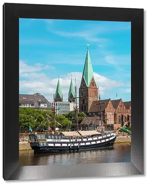 St. Martin's Church, Weser River, Bremen City, Bremen, Germany