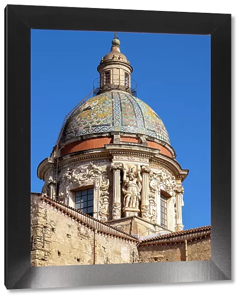 Italy, Sicily, Palermo, dome of the church of the Carmine (Chiesa del Carmine Maggiore) in the Ballaro market district