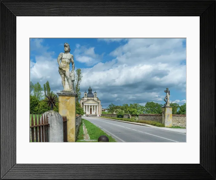 Framed Print : Italy, Veneto. Asolo, the tempietto Barbaro, a little church built by Palladio near to the village of Maser Framed Print : Italy, Veneto. Asolo, the tempietto Barbaro, a little church built by Palladio near to the village of Maser