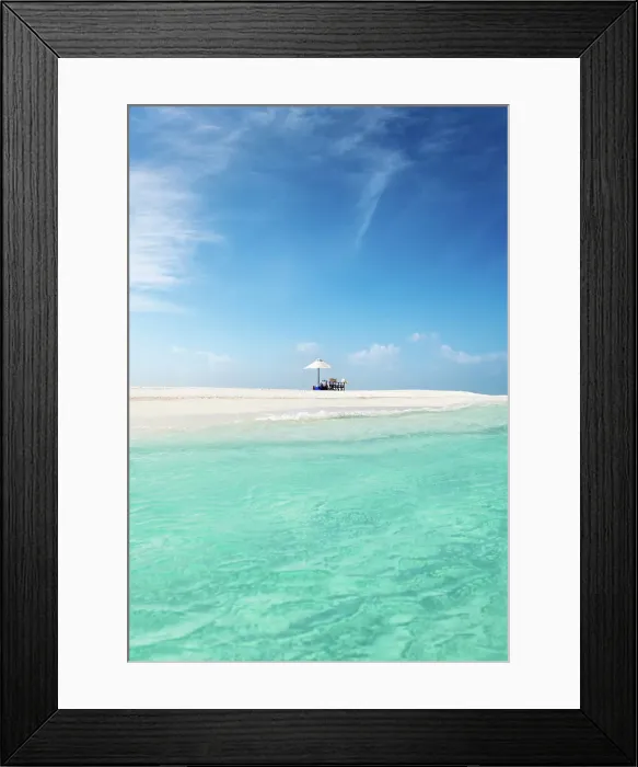 Framed Print : A romantic picnic for two on a deserted sandbank in the Indian Ocean, Baa Atoll, Maldives Framed Print : A romantic picnic for two on a deserted sandbank in the Indian Ocean, Baa Atoll, Maldives