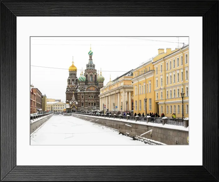 Framed Print : Cathedral Savior on the Spilled Blood (Khram Spasa na Krovi) on Griboedov Canal in winter, Saint Petersburg, Russia Framed Print : Cathedral Savior on the Spilled Blood (Khram Spasa na Krovi) on Griboedov Canal in winter, Saint Petersburg, Russia