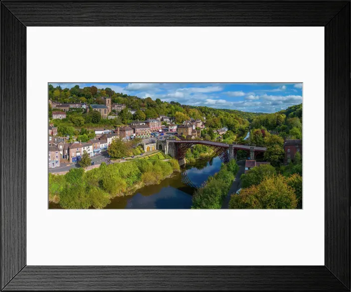 Framed Print : UK, England, Shropshire, Telford, Ironbridge Gorge, UNESCO World Heritage Site, Ironbridge, The Iron Bridge over River Severn Framed Print : UK, England, Shropshire, Telford, Ironbridge Gorge, UNESCO World Heritage Site, Ironbridge, The Iron Bridge over River Severn