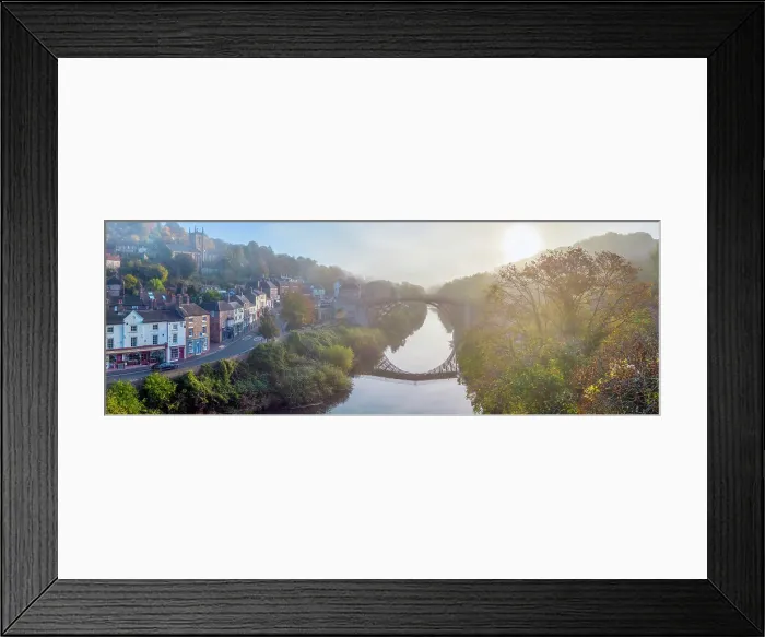 Framed Print : UK, England, Shropshire, Telford, Ironbridge Gorge, UNESCO World Heritage Site, Ironbridge, The Iron Bridge over River Severn Framed Print : UK, England, Shropshire, Telford, Ironbridge Gorge, UNESCO World Heritage Site, Ironbridge, The Iron Bridge over River Severn