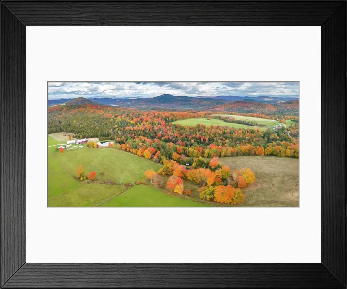 Framed Print : Countryside in the fall near near Peacham, Vermont, USA Framed Print : Countryside in the fall near near Peacham, Vermont, USA