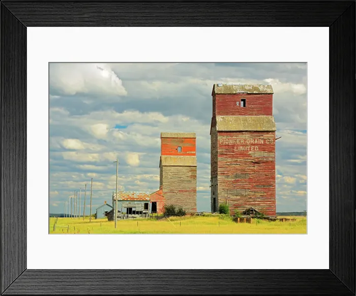 Framed Print : Grain elevator Neidpath Saskatchewan, Canada Framed Print : Grain elevator Neidpath Saskatchewan, Canada