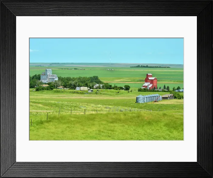 Framed Print : Grain elevators and the town of Ponteix Ponteix Saskatchewan, Canada Framed Print : Grain elevators and the town of Ponteix Ponteix Saskatchewan, Canada
