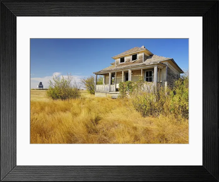 Framed Print : Ghost town with old homestead Fusilier Saskatchewan, Canada Framed Print : Ghost town with old homestead Fusilier Saskatchewan, Canada
