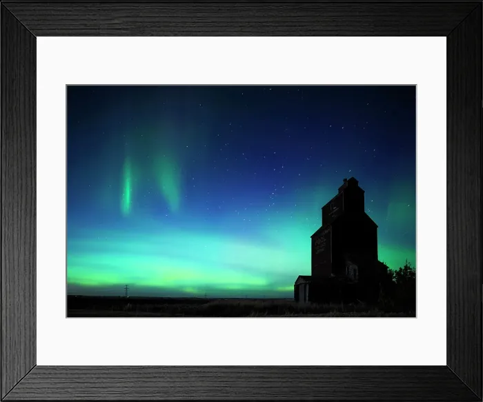 Framed Print : Grain elevator in ghost town with northern lights in the northern sky Lepine Saskatchewan, Canada Framed Print : Grain elevator in ghost town with northern lights in the northern sky Lepine Saskatchewan, Canada