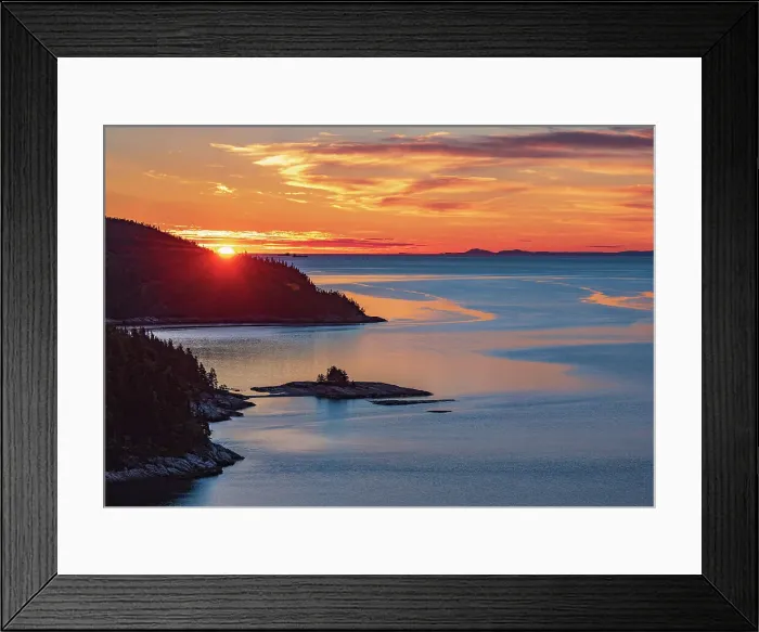 Framed Print : Sunrise along the Saguenay River. Laurentian Highlands Tadoussac Quebec, Canada Framed Print : Sunrise along the Saguenay River. Laurentian Highlands Tadoussac Quebec, Canada