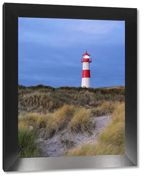 List-Ost lighthouse at twilight, Ellenbogen, Sylt, Nordfriesland, Schleswig-Holstein, Germany