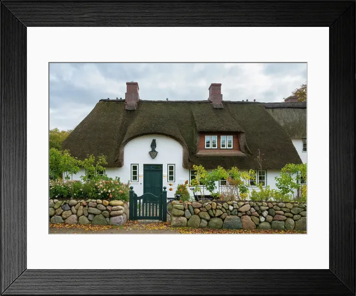 Framed Print : House with traditional thatched roof, Keitum, Sylt, Nordfriesland, Schleswig-Holstein, Germany Framed Print : House with traditional thatched roof, Keitum, Sylt, Nordfriesland, Schleswig-Holstein, Germany