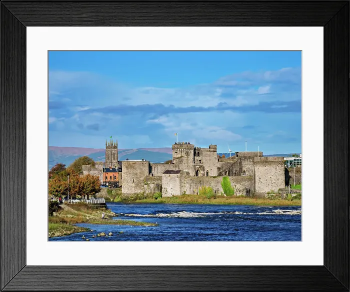 Framed Print : King John's Castle, Limerick, County Limerick, Ireland Framed Print : King John's Castle, Limerick, County Limerick, Ireland