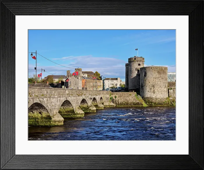 Framed Print : Thomond Bridge and King John's Castle, Limerick, County Limerick, Ireland Framed Print : Thomond Bridge and King John's Castle, Limerick, County Limerick, Ireland