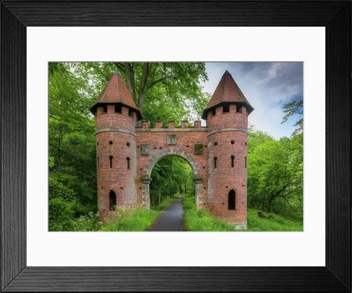 Framed Print : Neo-Gothic castle gate on Sieglitzer Berg, UNESCO World Heritage site of Dessau-Worlitz Garden Realm, Oranienbaum-Worlitz, Saxony-Anhalt, Germany, Europe Framed Print : Neo-Gothic castle gate on Sieglitzer Berg, UNESCO World Heritage site of Dessau-Worlitz Garden Realm, Oranienbaum-Worlitz, Saxony-Anhalt, Germany, Europe