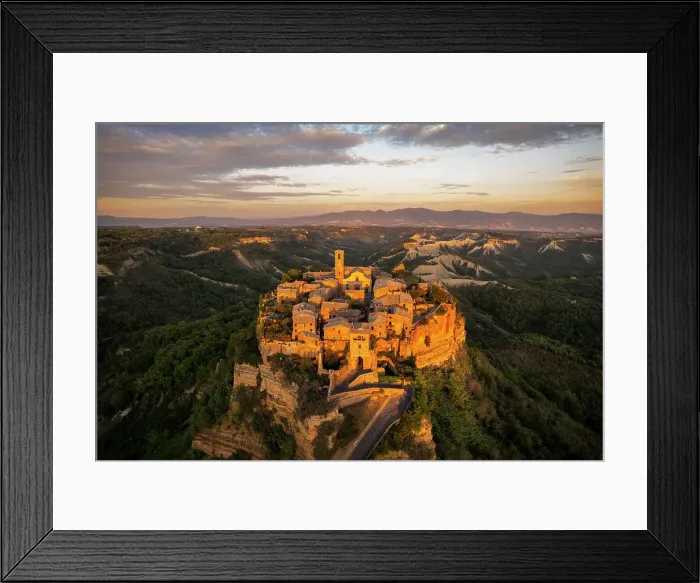 Framed Print : medieval village of Civita di Bagnoregio at sunset, Viterbo province, Tuscia, Latium, central Italy, Italy Framed Print : medieval village of Civita di Bagnoregio at sunset, Viterbo province, Tuscia, Latium, central Italy, Italy